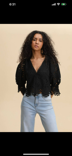 Selena lace crop blouse