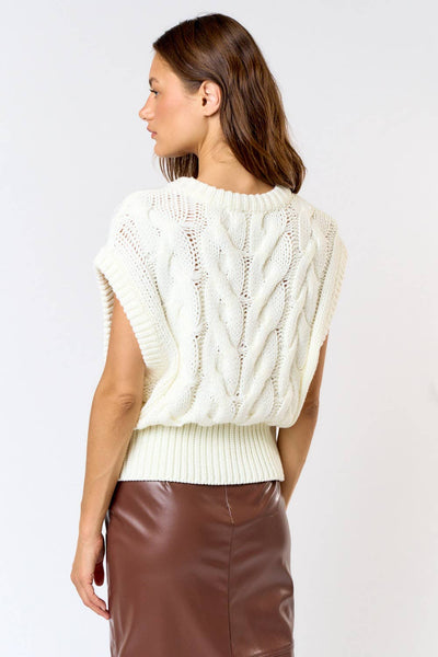 TWISTED CABLE KNIT SWEATER VEST TOP